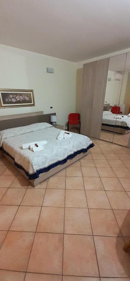La Via Del Mare Hotell Oristano Exteriör bild